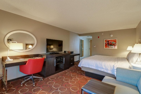 Hampton Inn By Hilton Las Vegas-Tropicana image 5